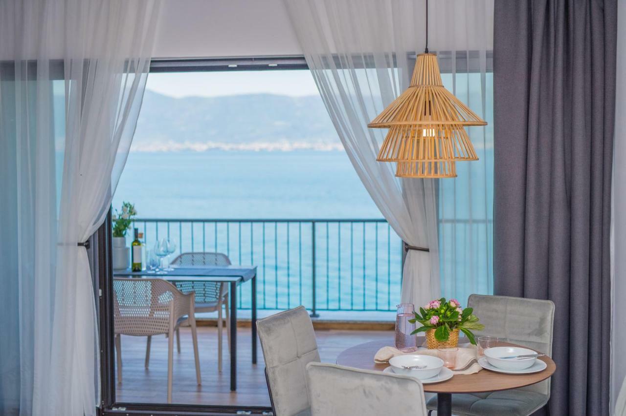 Olive Hill House - Ground Floor Apartment สลาทิเน ภายนอก รูปภาพ